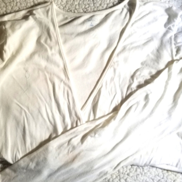 🏅Gap Body Top🍫Can 4/$20(COPY) - Picture 1 of 8